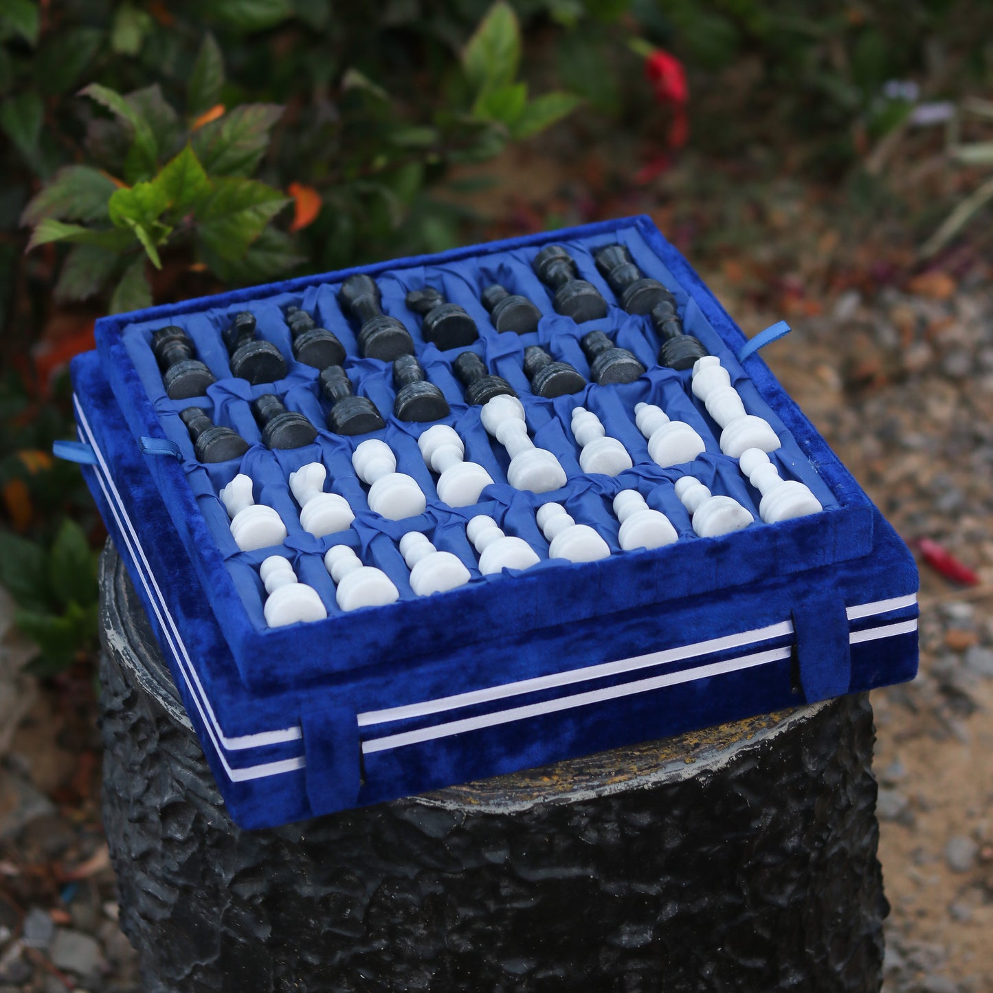 Elegant Onyx Marble Chess Set – Handcrafted Luxury Game Board - Black & White