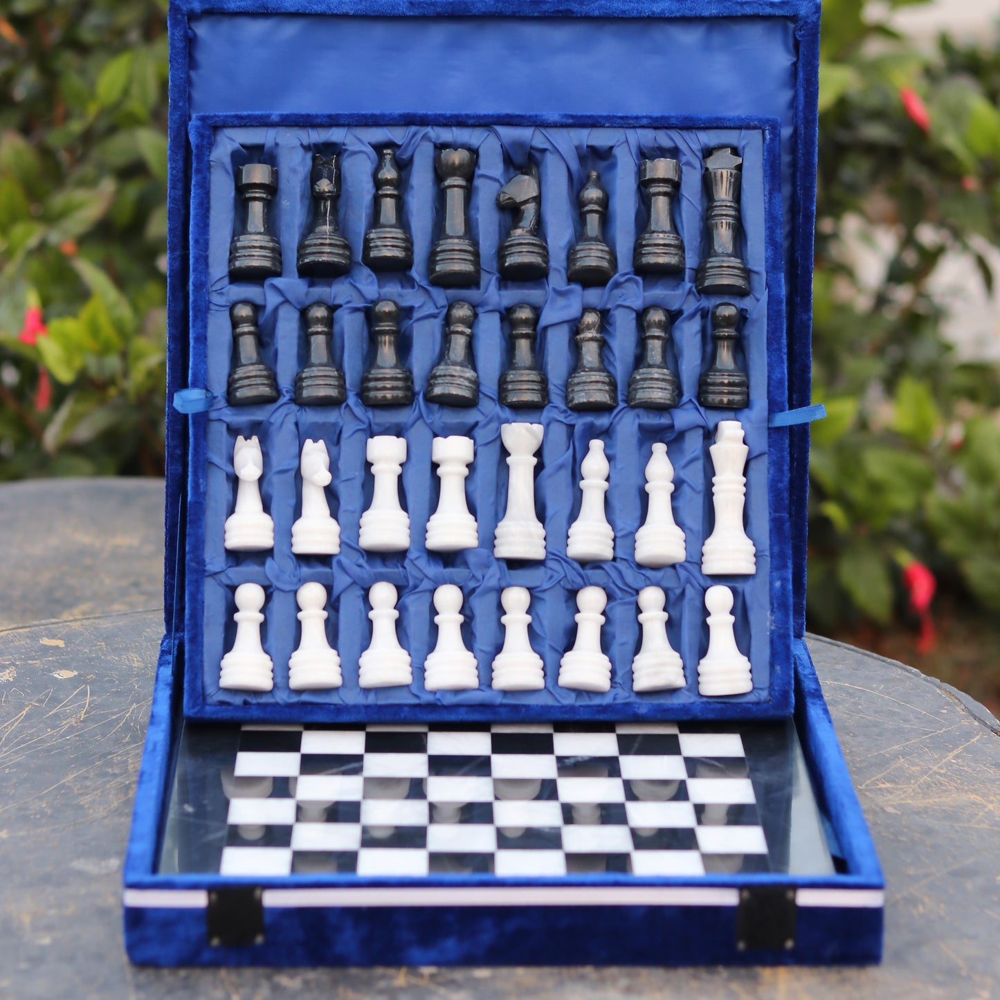 Elegant Onyx Marble Chess Set – Handcrafted Luxury Game Board - Black & White